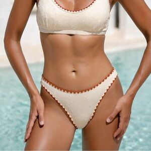 Berlook Medium Chic Cream Bikini Set with Brown Accents